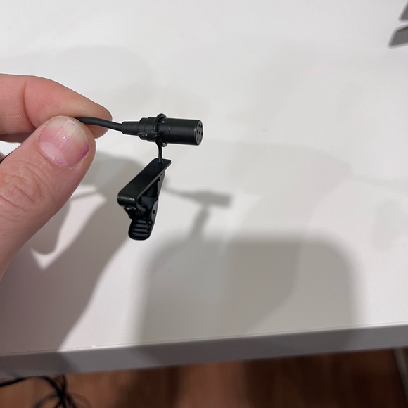 Sennheiser lavalier mic with lightning port. Rare find. - Picture 2 of 2
